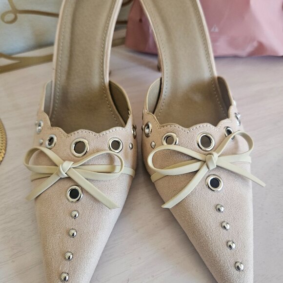 Miss Lola Kitten Heels - Picture 3 of 3